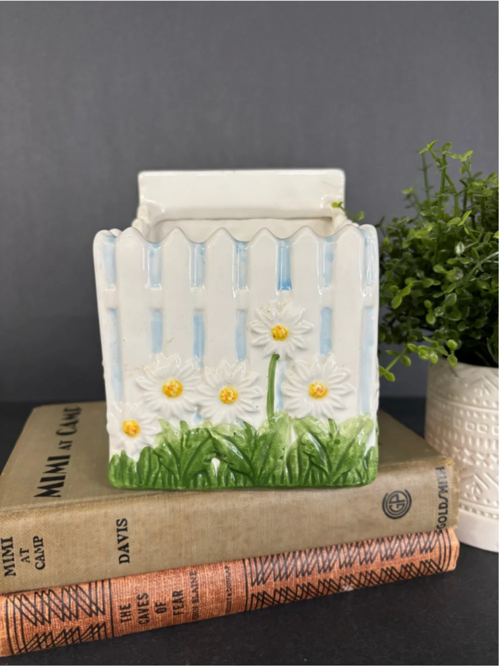 Vintage Ceramic Daisy Flower Planter Decor One Size White Green Cottagecore